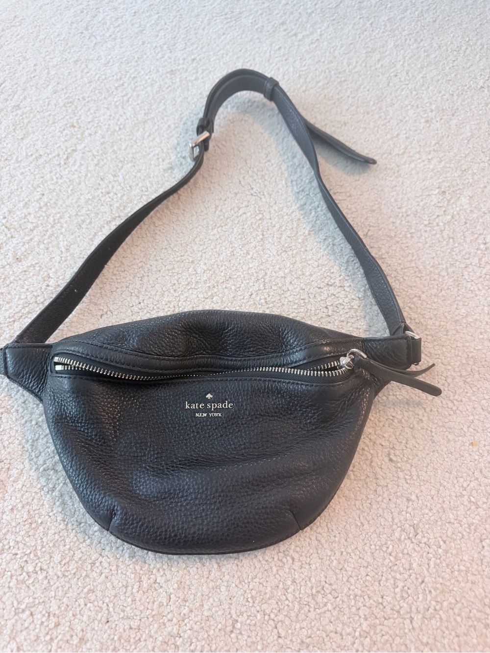 kate spade black pebbled leather crossbody bag with gold logo